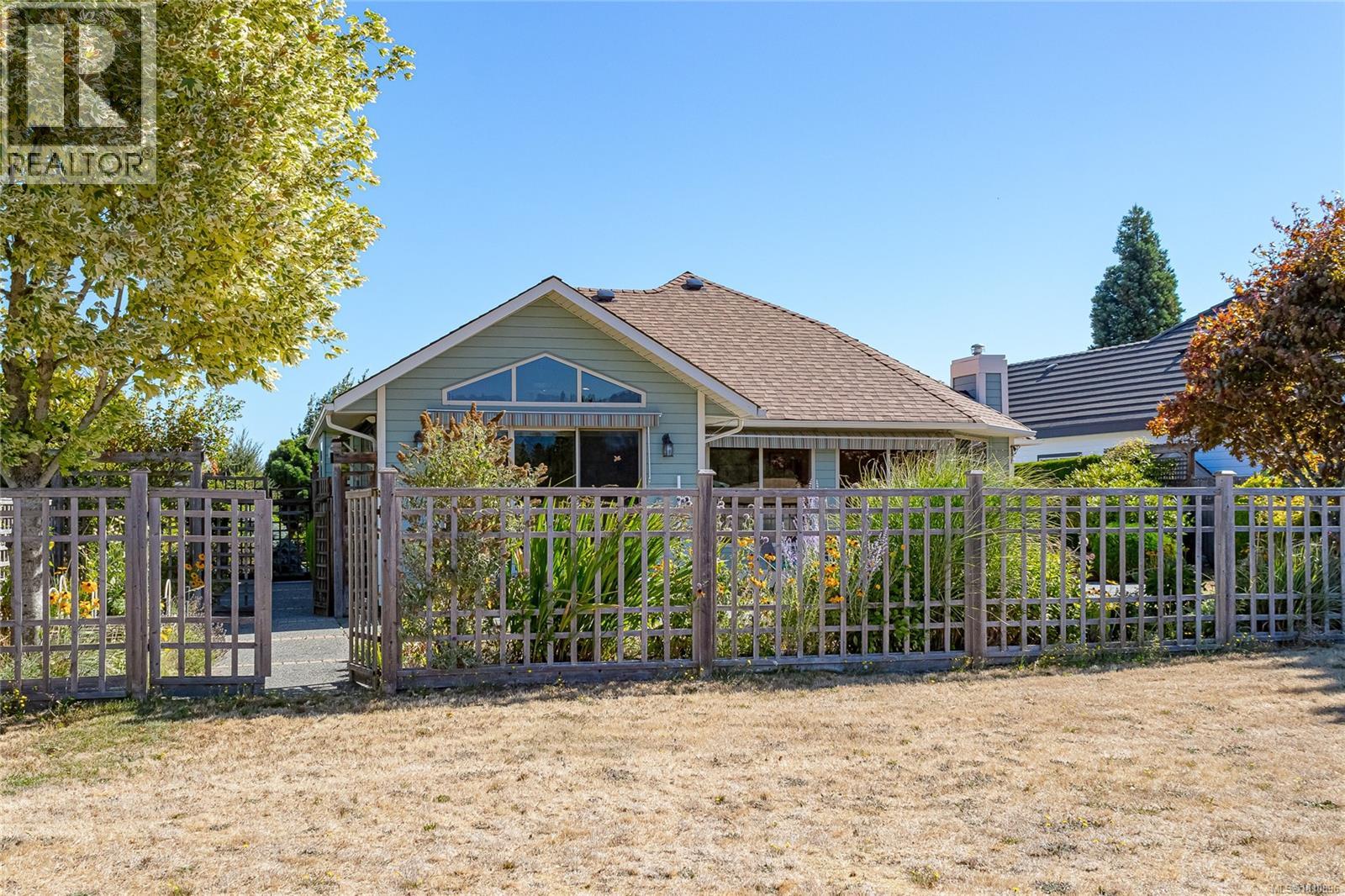  1118 Roberton Boulevard, French Creek