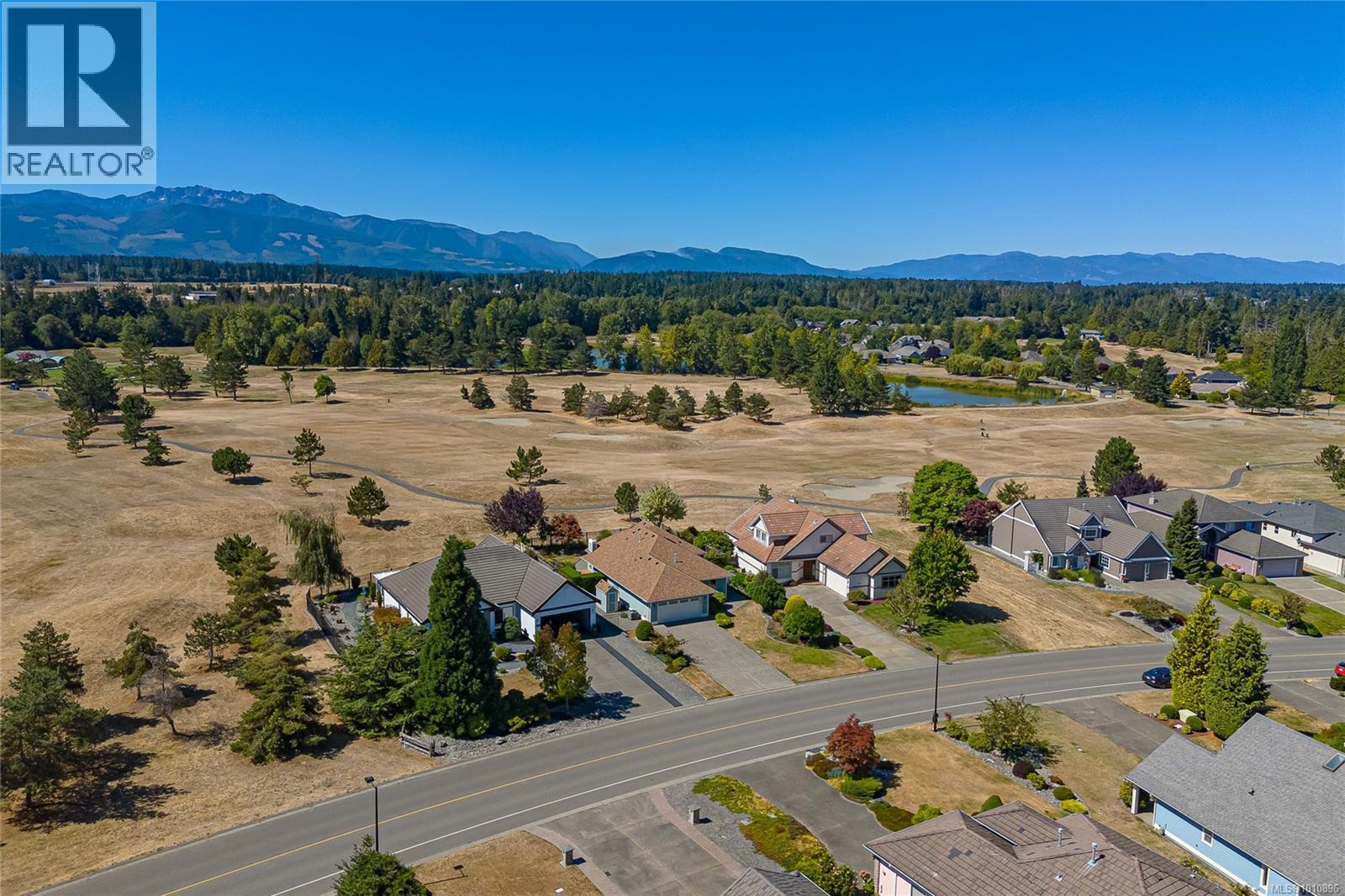  1118 Roberton Boulevard, French Creek