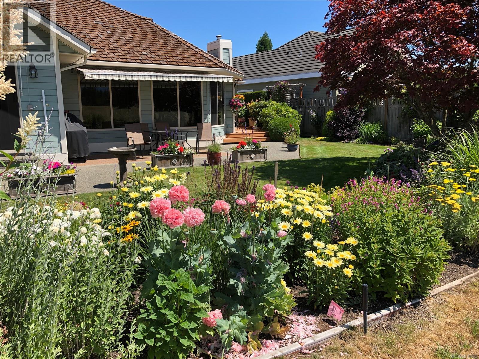  1118 Roberton Boulevard, French Creek