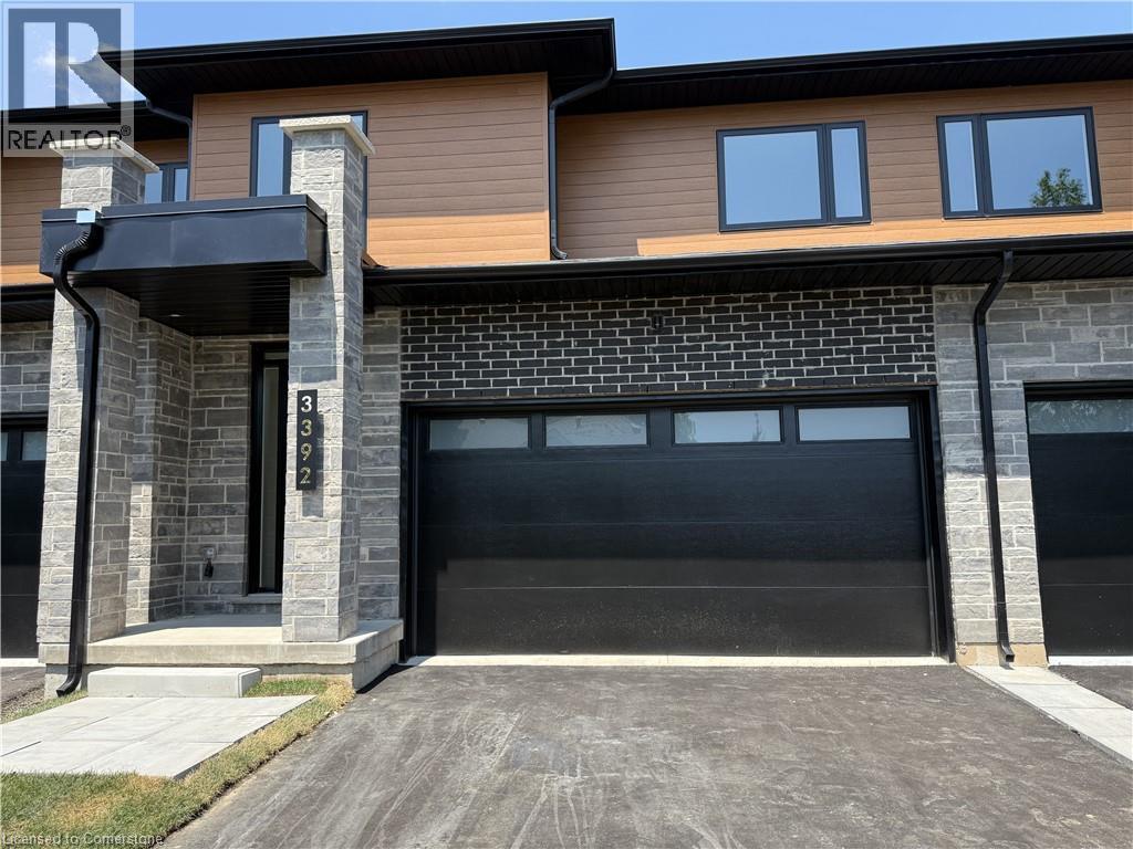 Photo 20 of 2154 Walkers Line Unit 5, Burlington ON