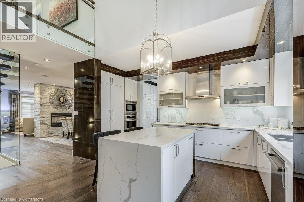 Photo 12 of 489 Willis Drive, Oakville ON