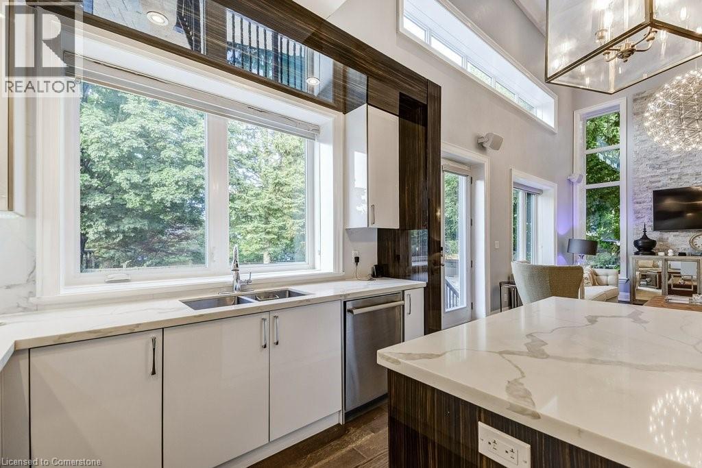 Photo 14 of 489 Willis Drive, Oakville ON