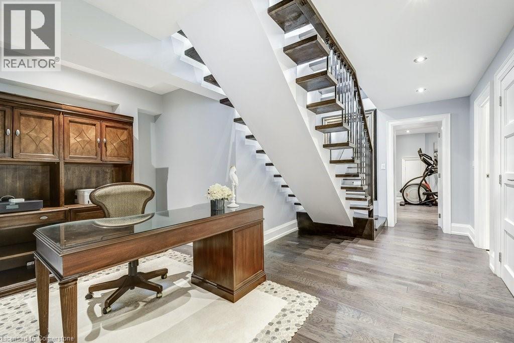 Photo 36 of 489 Willis Drive, Oakville ON