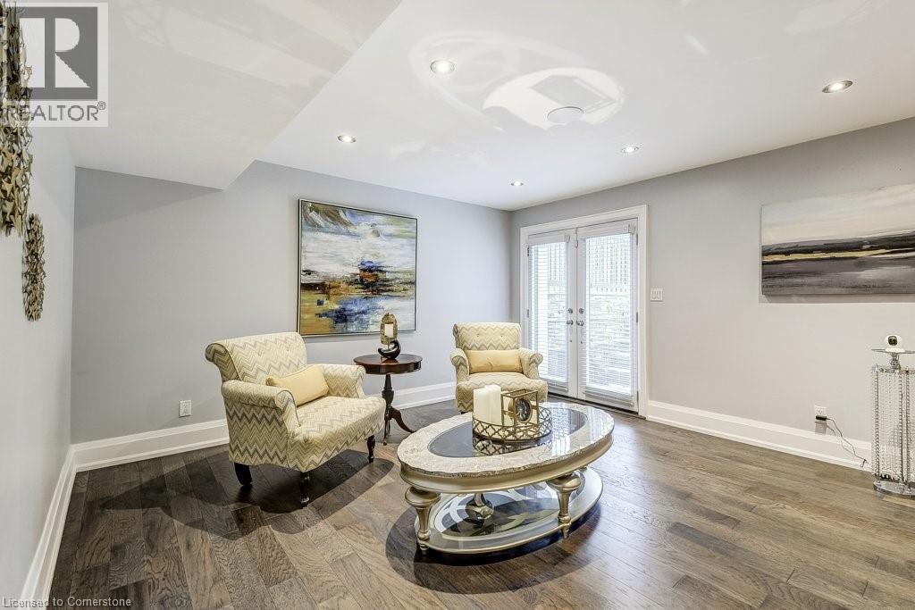 Photo 40 of 489 Willis Drive, Oakville ON