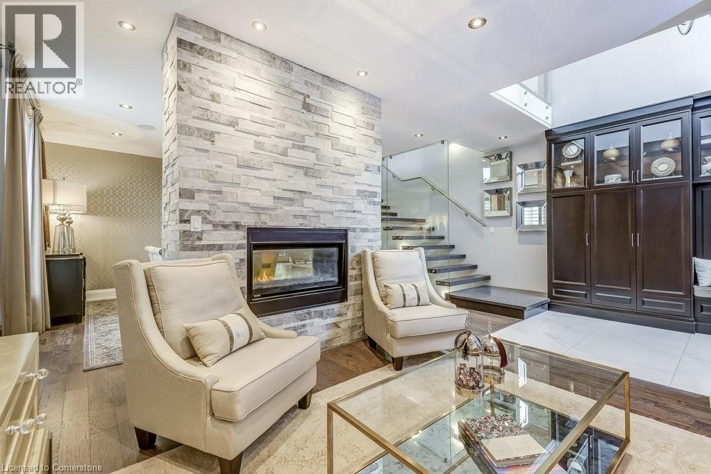 Photo 7 of 489 Willis Drive, Oakville ON