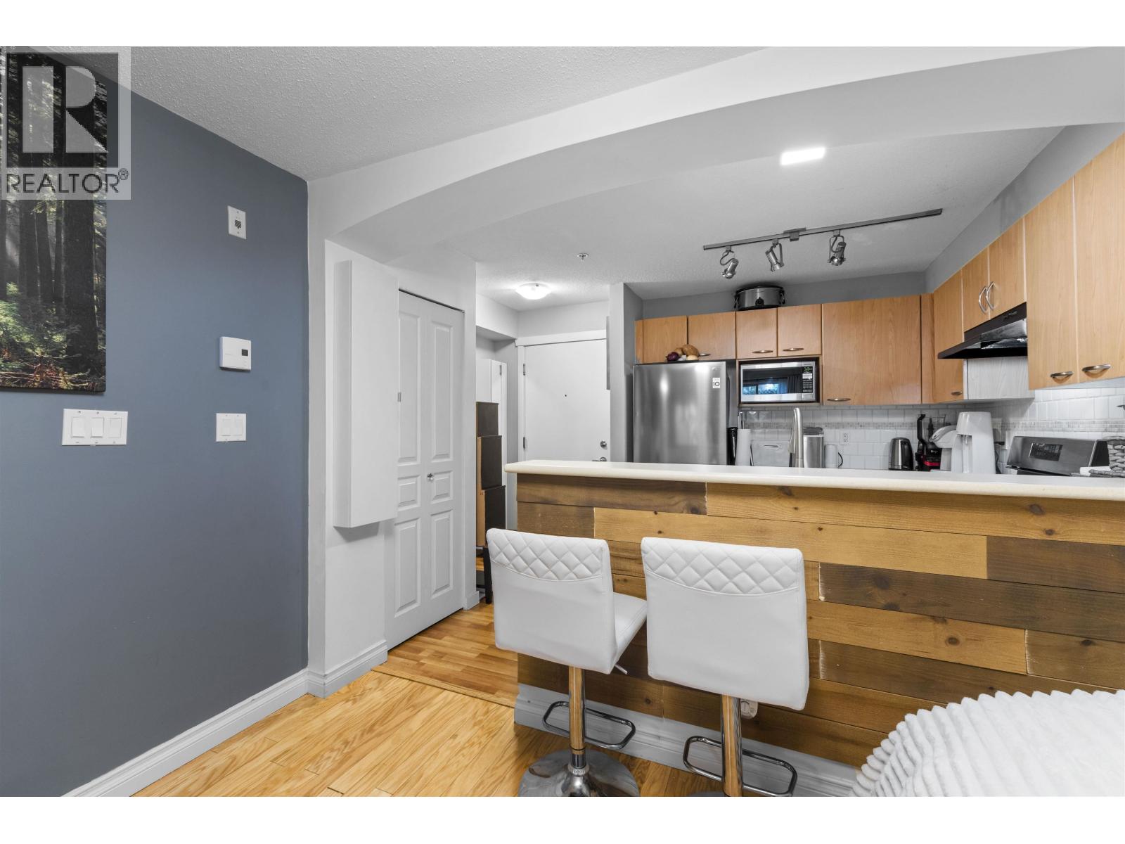 Photo 7 of 108 2958 Silver Springs Boulevard, Coquitlam BC