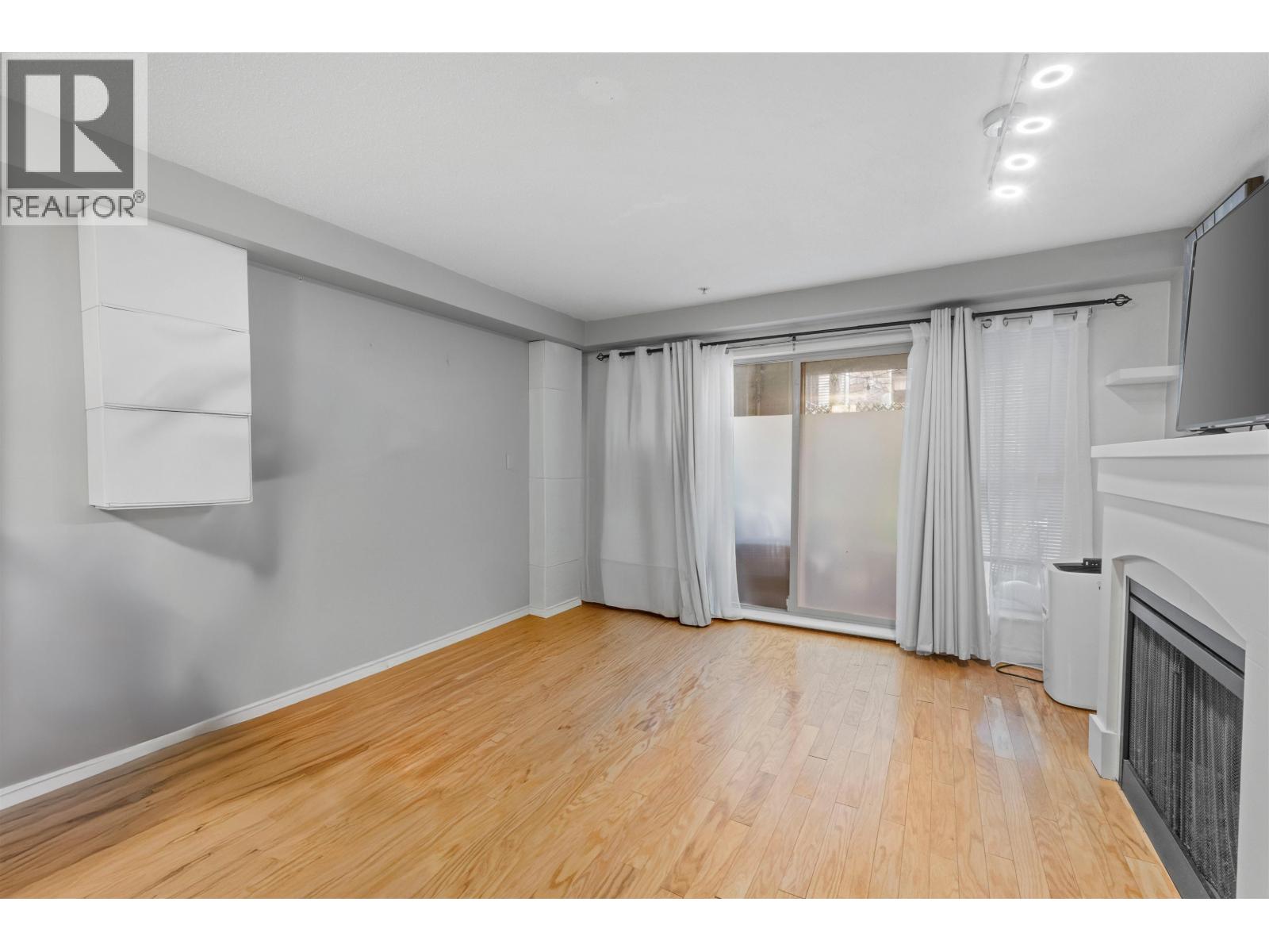 Photo 9 of 108 2958 Silver Springs Boulevard, Coquitlam BC