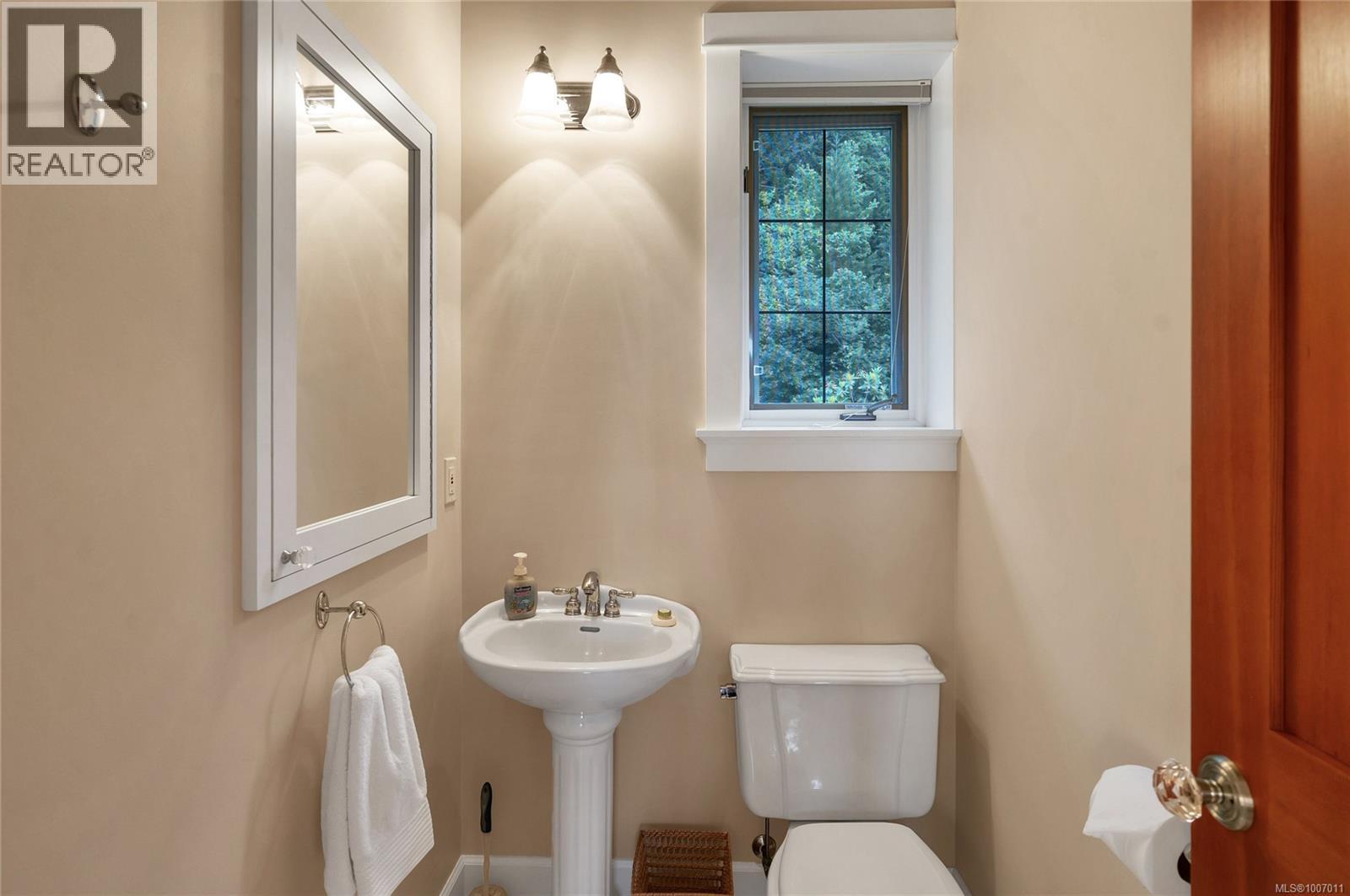 1790 Hyacinthe Bay Rd, Quadra Island