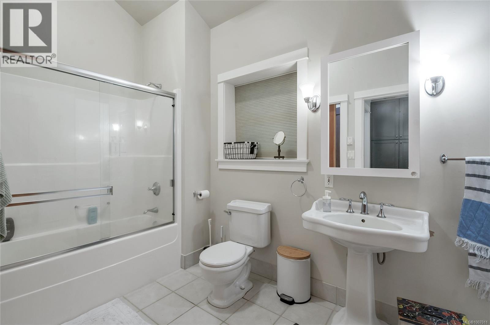 1790 Hyacinthe Bay Rd, Quadra Island