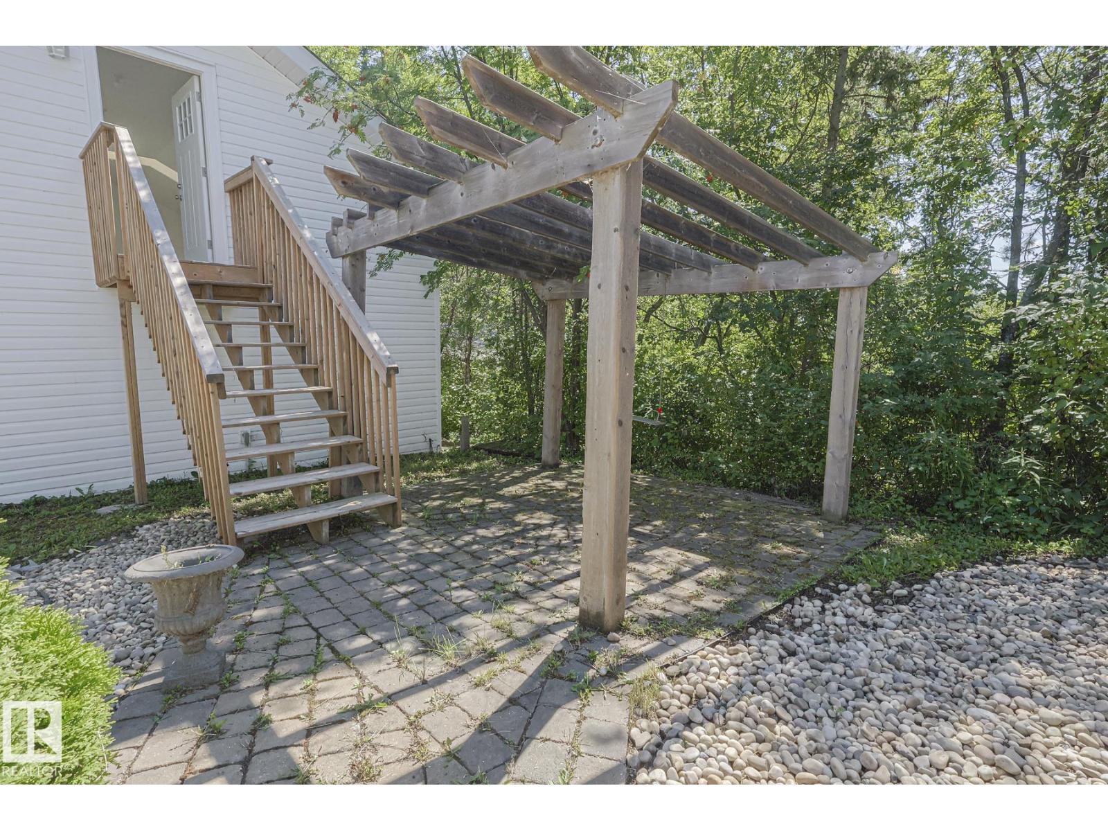 9 Gibbons AV, Rural Parkland County