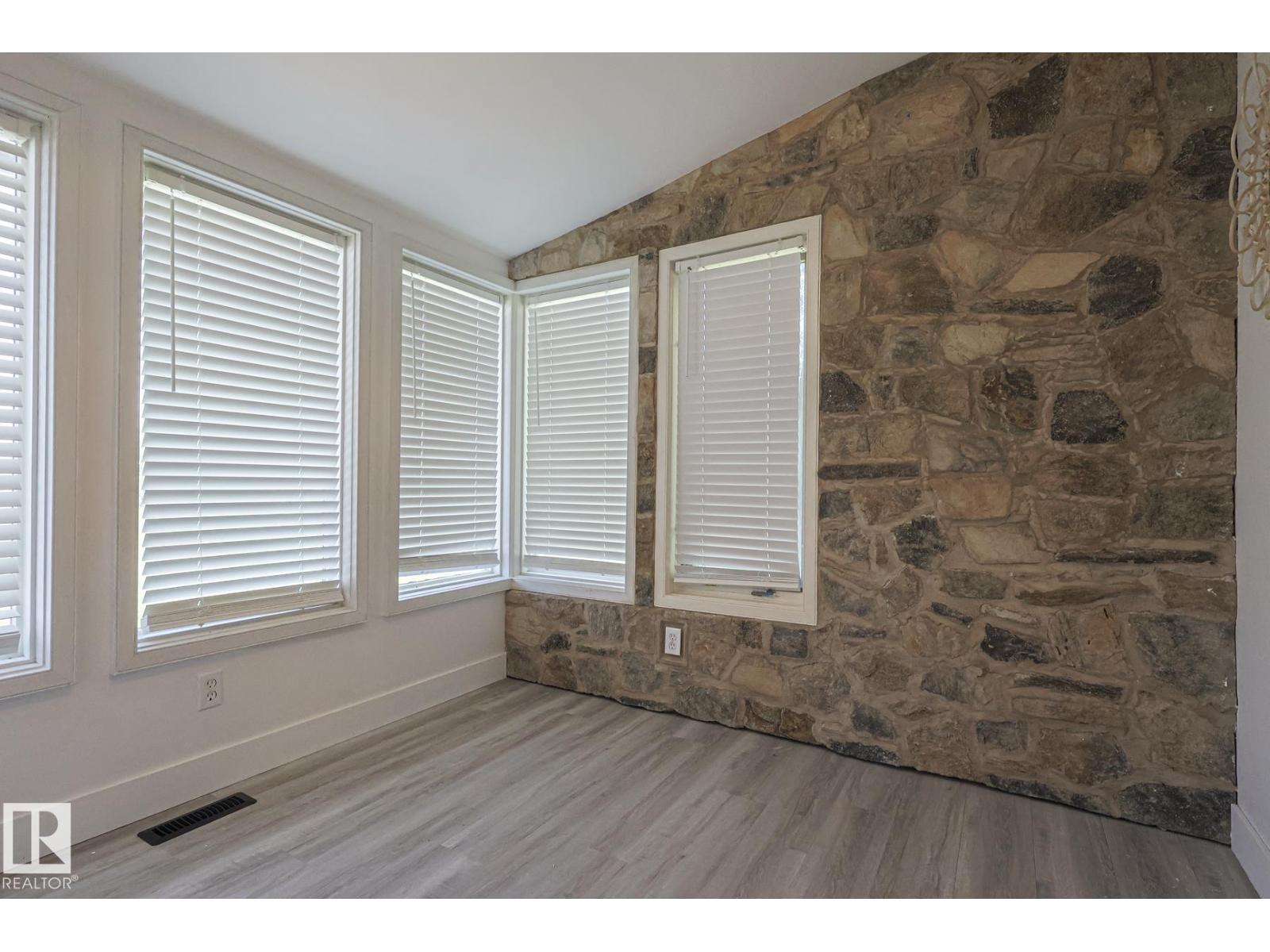 9 Gibbons AV, Rural Parkland County