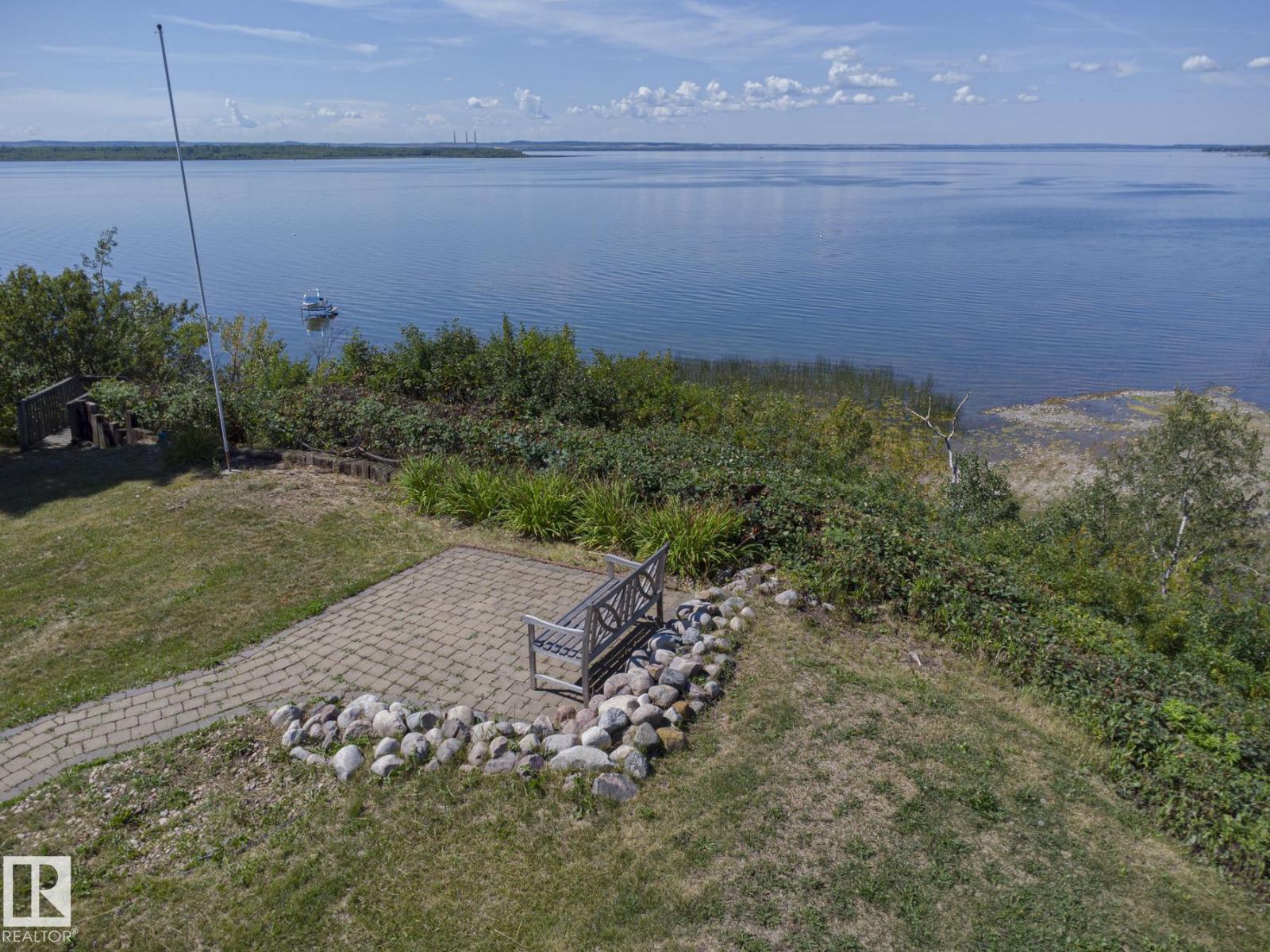 9 Gibbons AV, Rural Parkland County