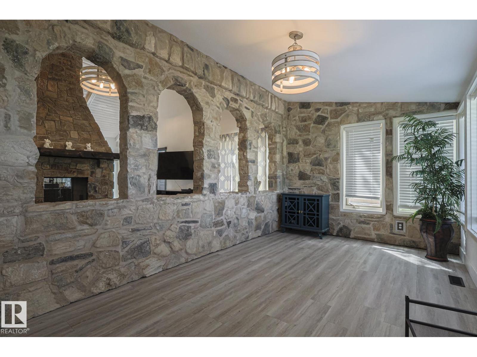 9 Gibbons AV, Rural Parkland County