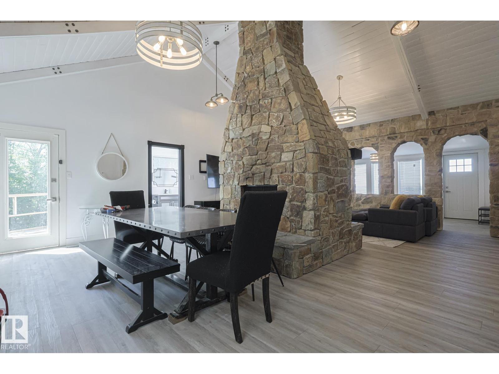 9 Gibbons AV, Rural Parkland County