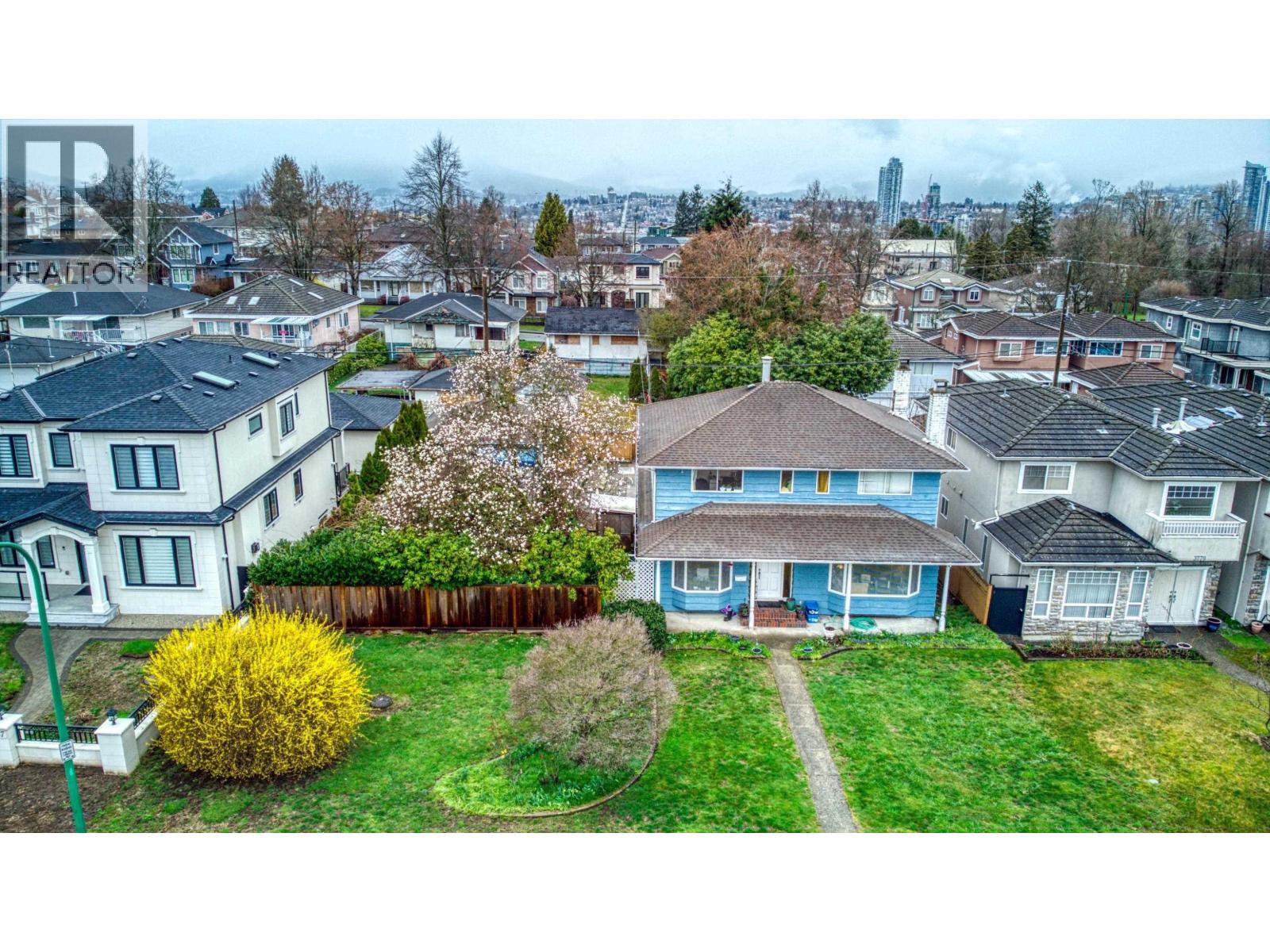 Photo 1 of 3775 Elmwood Street, Burnaby BC