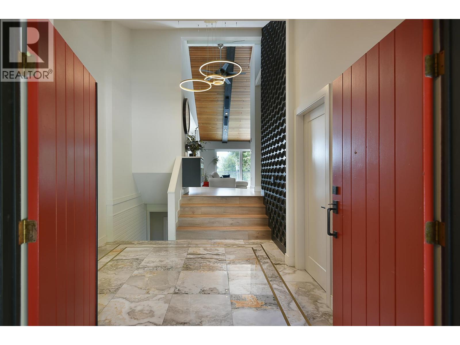 7305 REDROOFFS ROAD, Halfmoon Bay