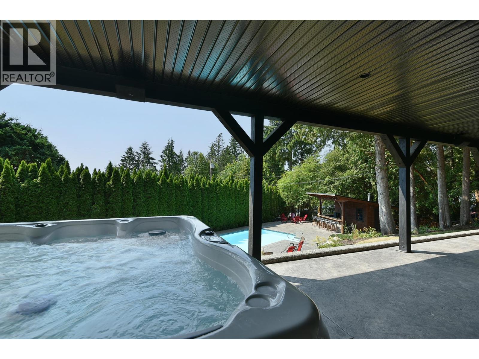 7305 REDROOFFS ROAD, Halfmoon Bay