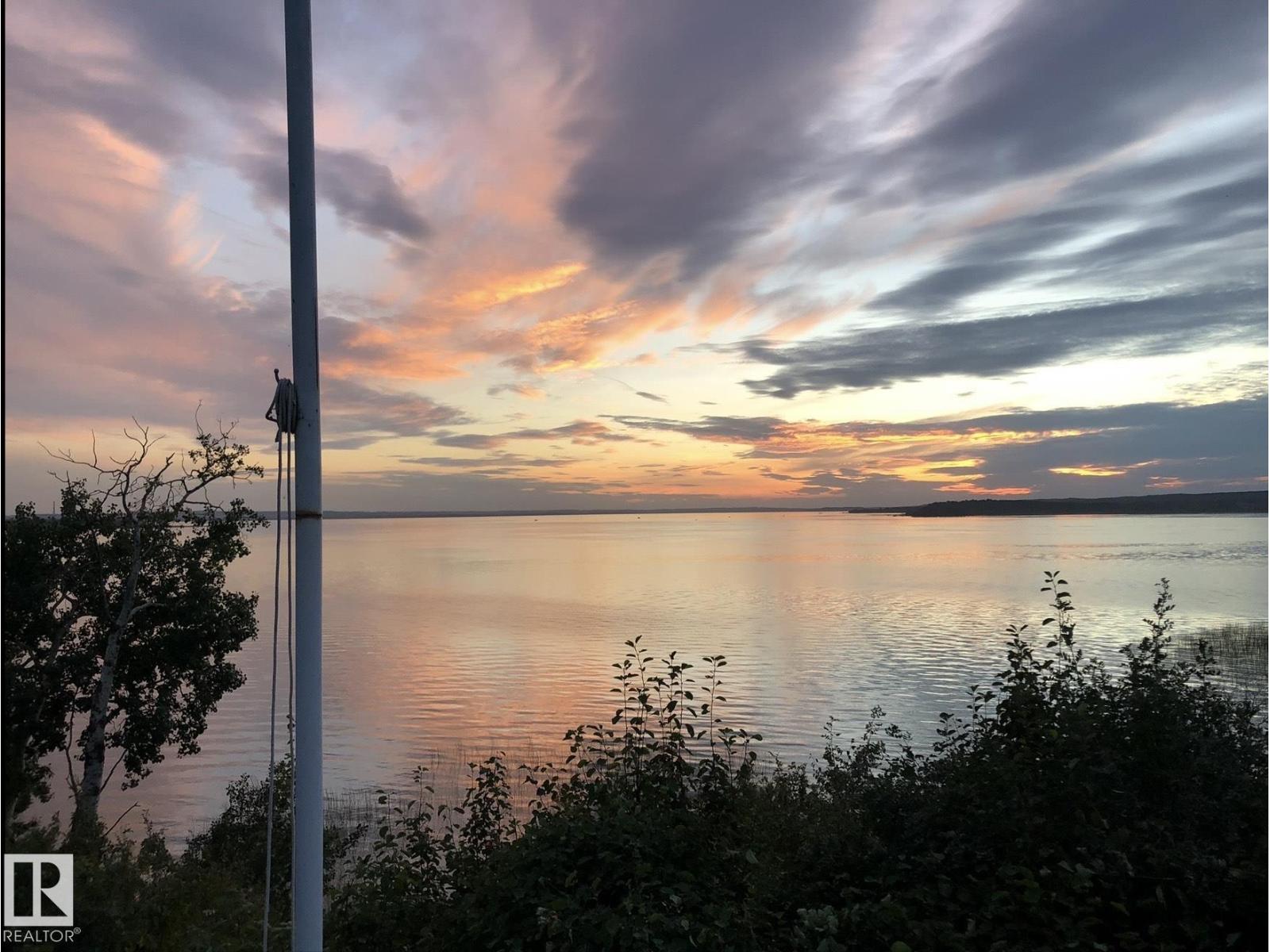 9 Gibbons AV, Rural Parkland County