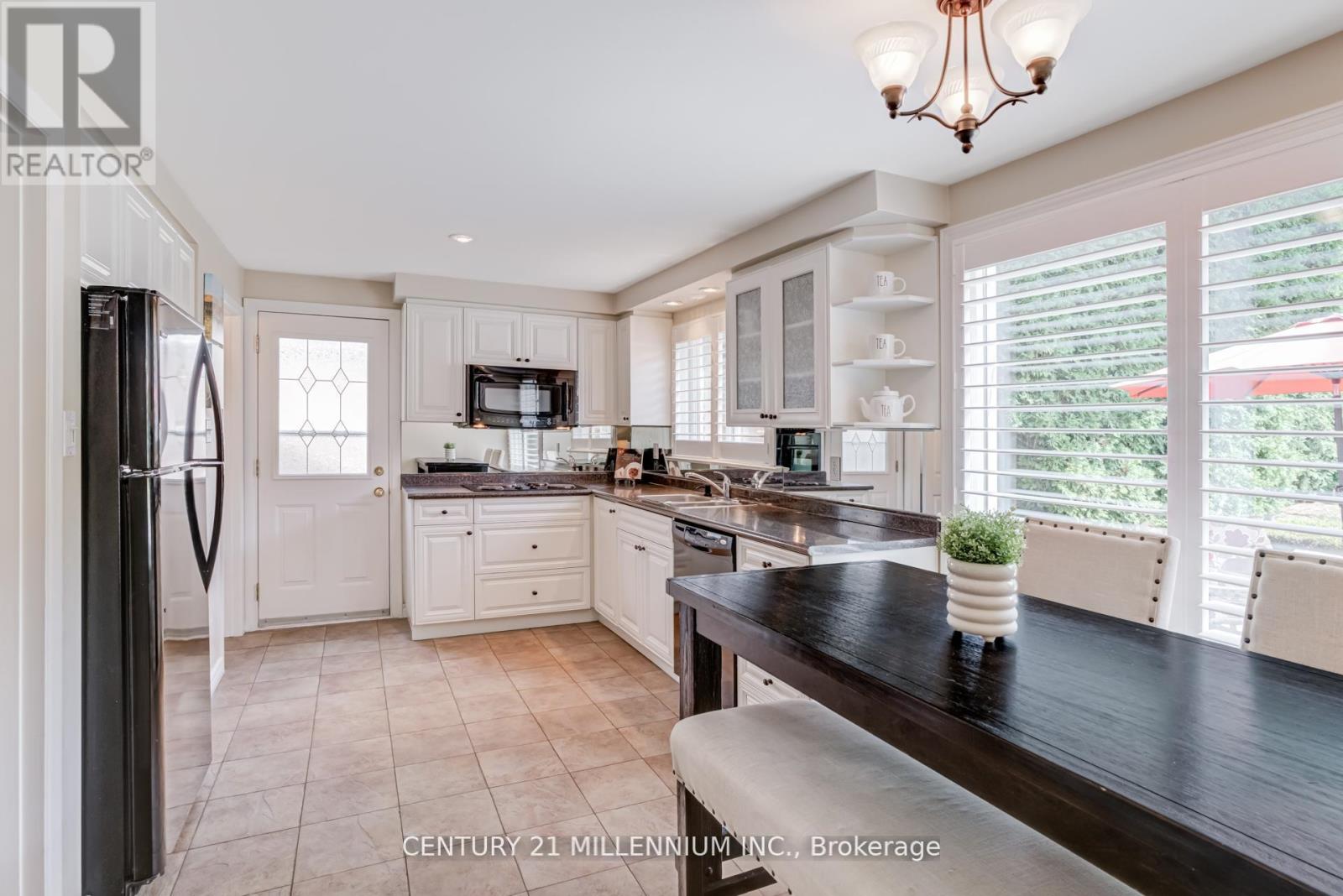 Photo 15 of 20 Alderway Avenue, Brampton ON