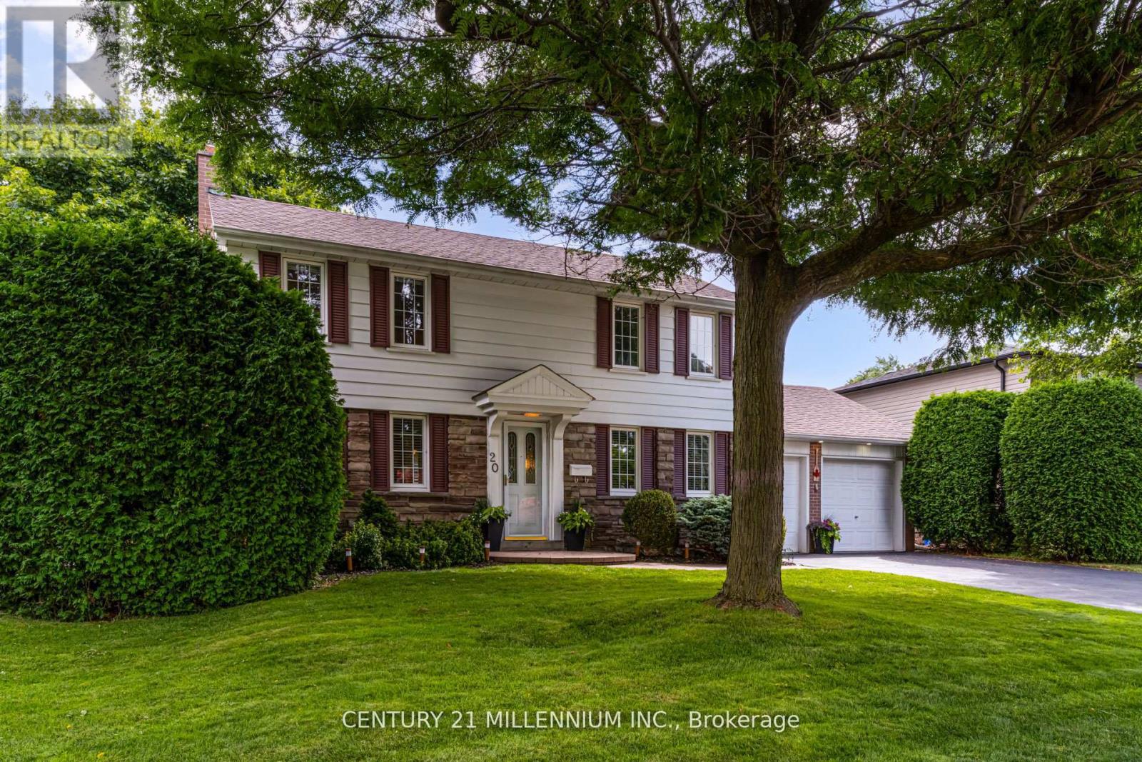 Photo 2 of 20 Alderway Avenue, Brampton ON