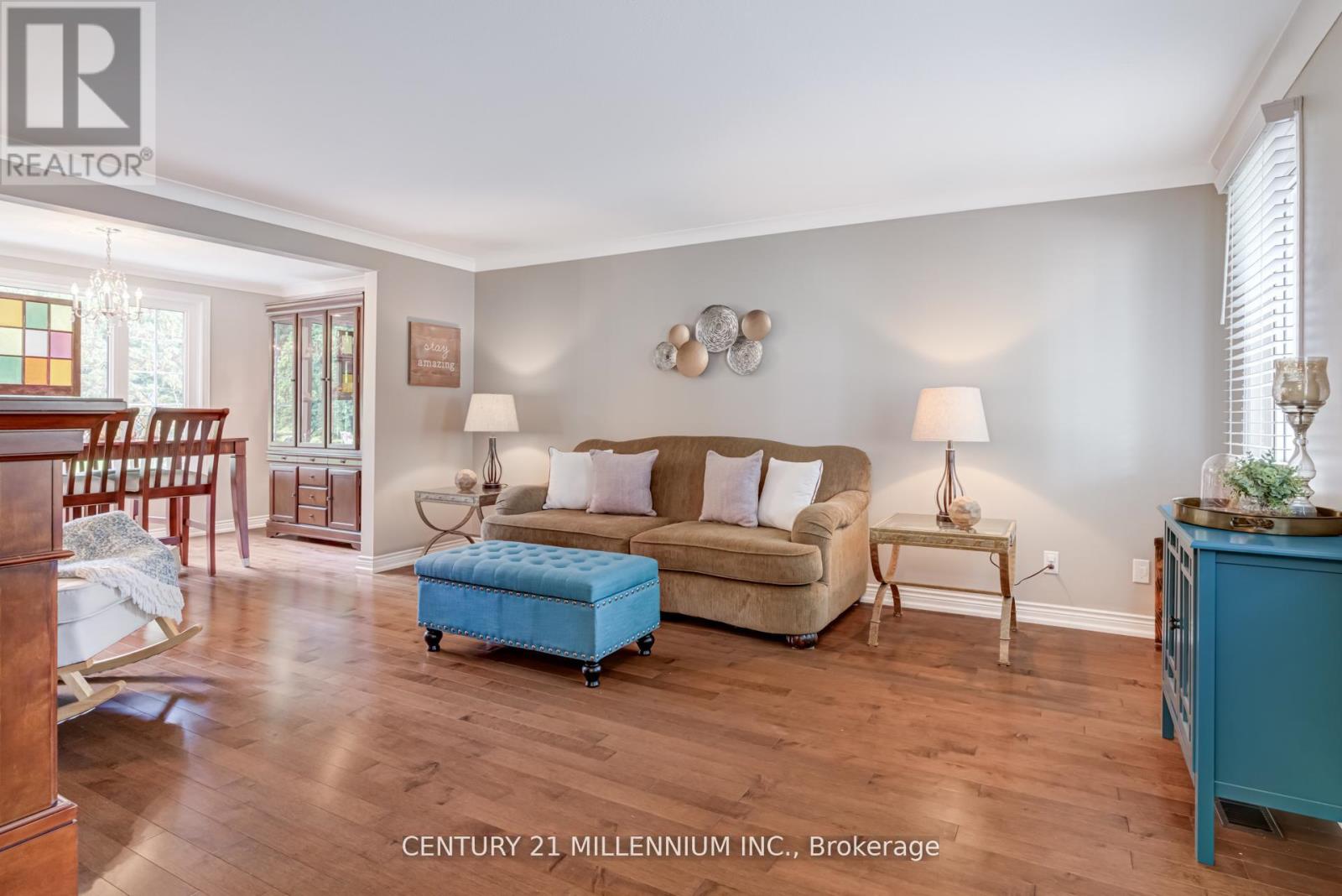 Photo 8 of 20 Alderway Avenue, Brampton ON