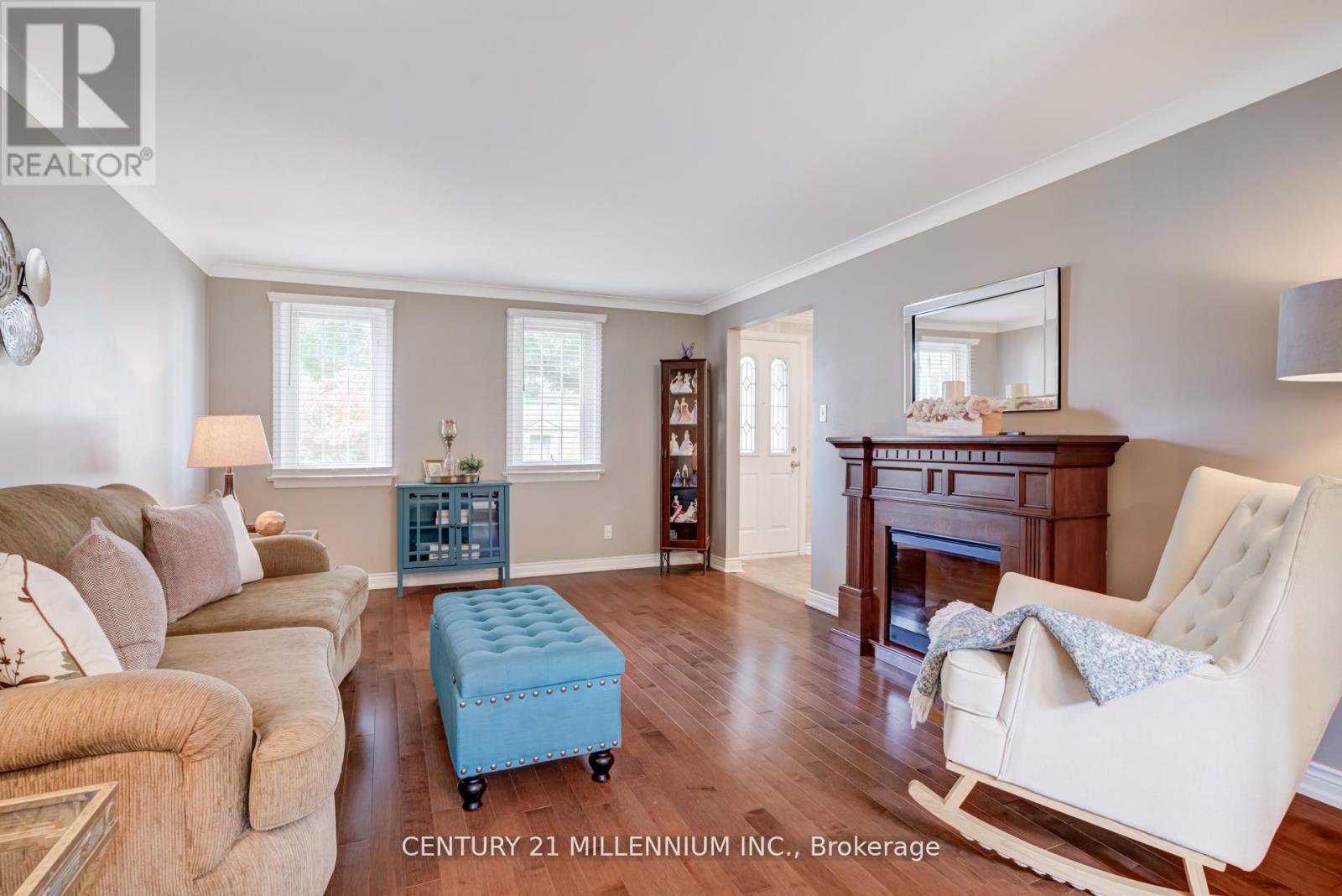Photo 9 of 20 Alderway Avenue, Brampton ON