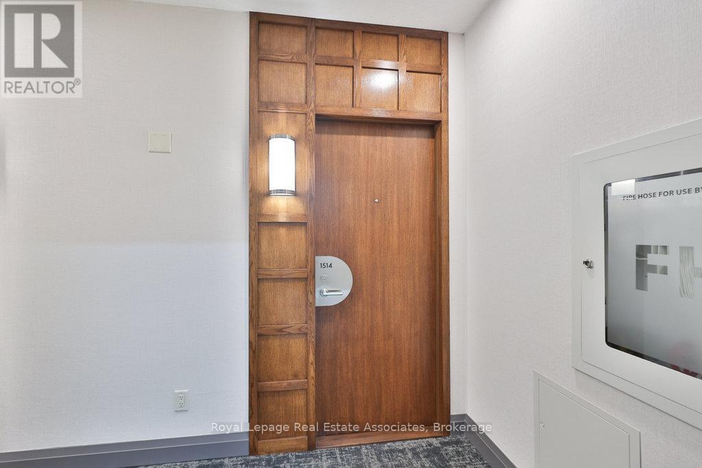Photo 15 of 1514 2083 Lakeshore Boulevard W, Toronto ON