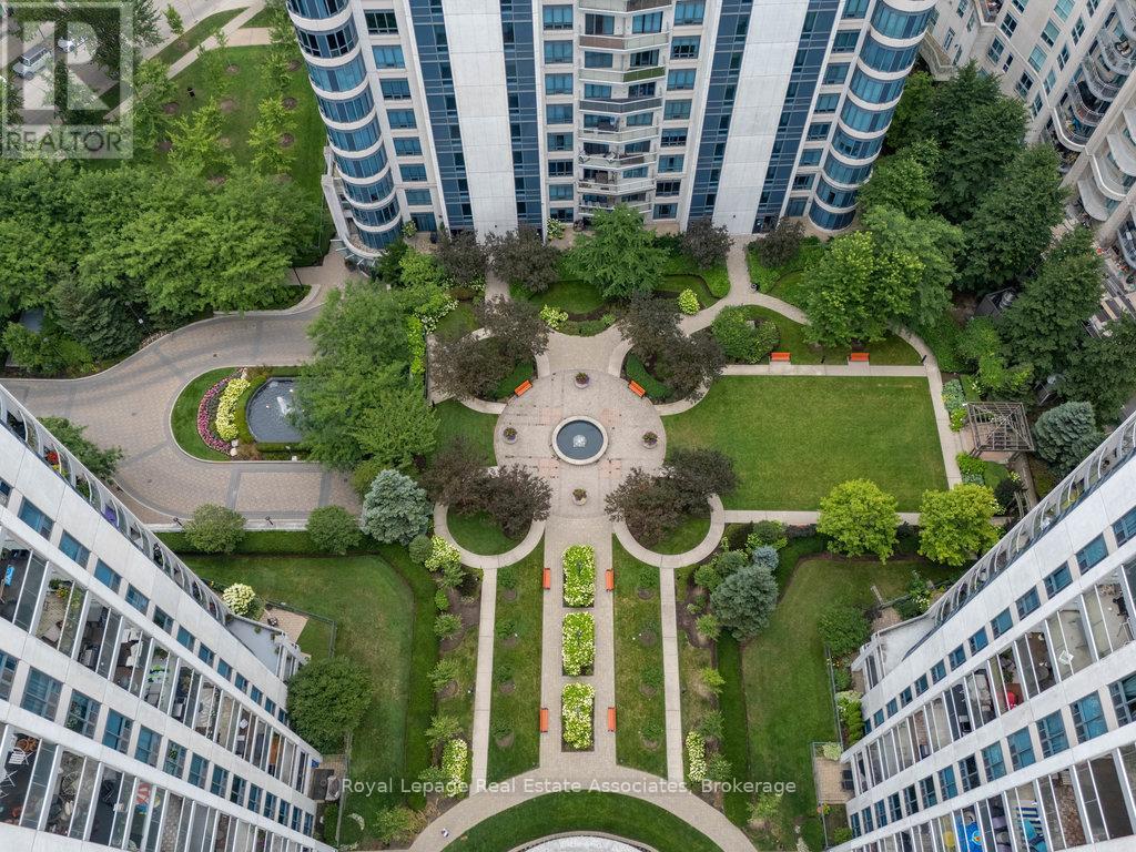 Photo 8 of 1514 2083 Lakeshore Boulevard W, Toronto ON