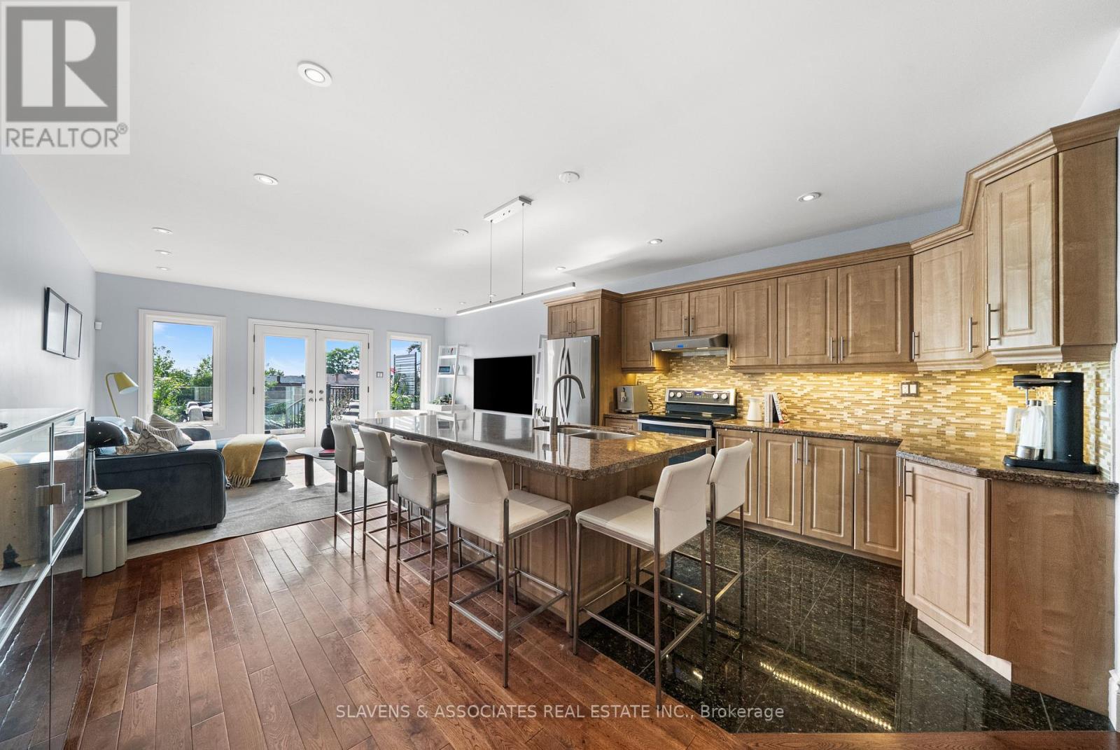 Photo 13 of 102 Gilbert Avenue, Toronto ON