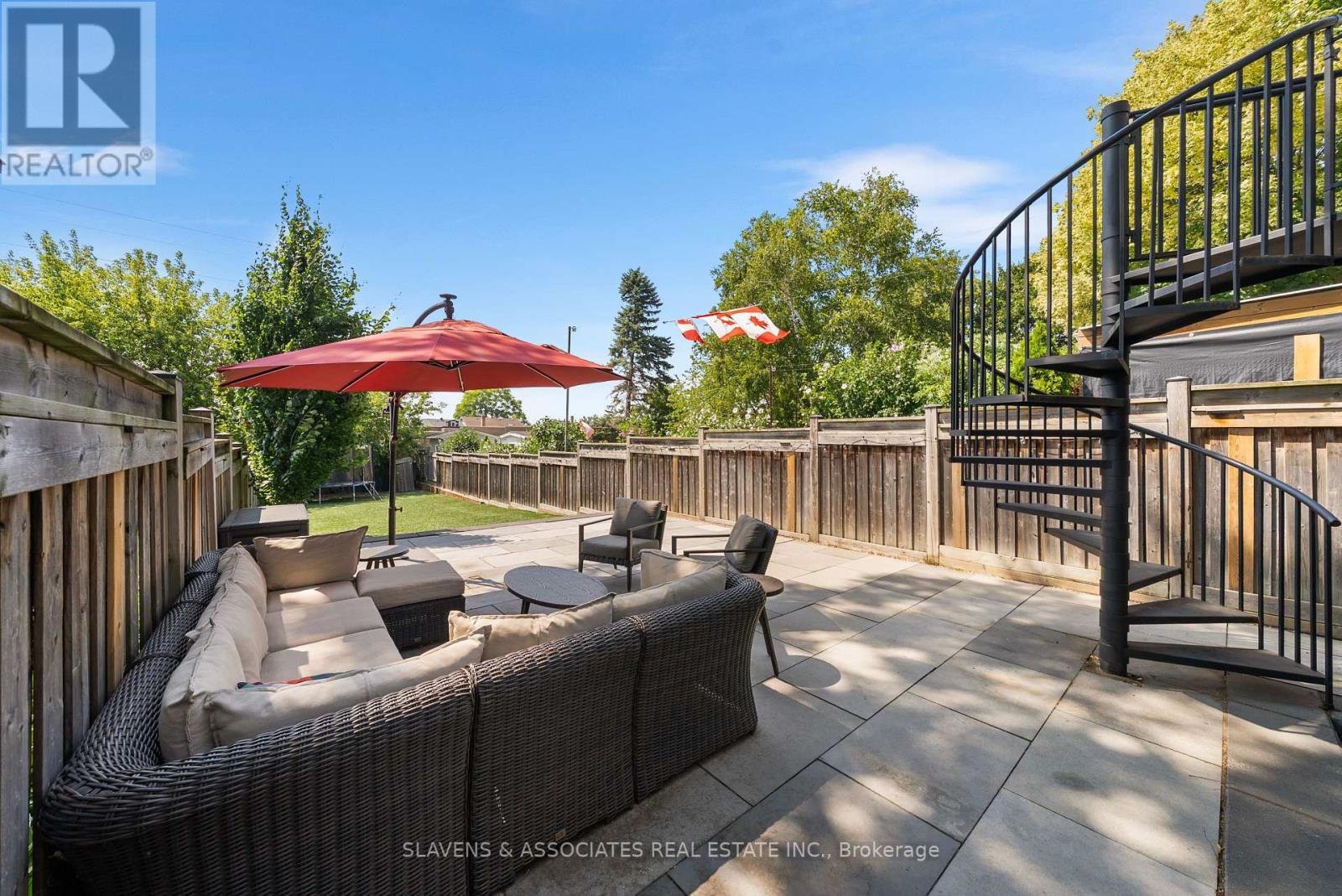 Photo 37 of 102 Gilbert Avenue, Toronto ON