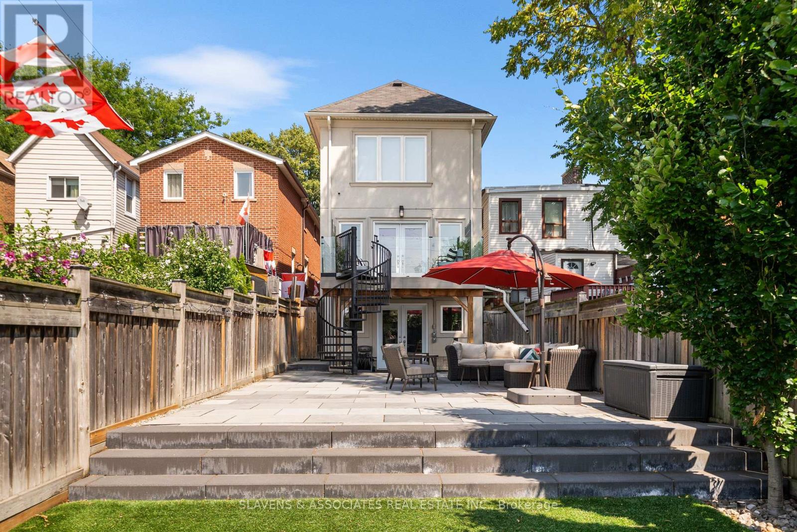 Photo 40 of 102 Gilbert Avenue, Toronto ON