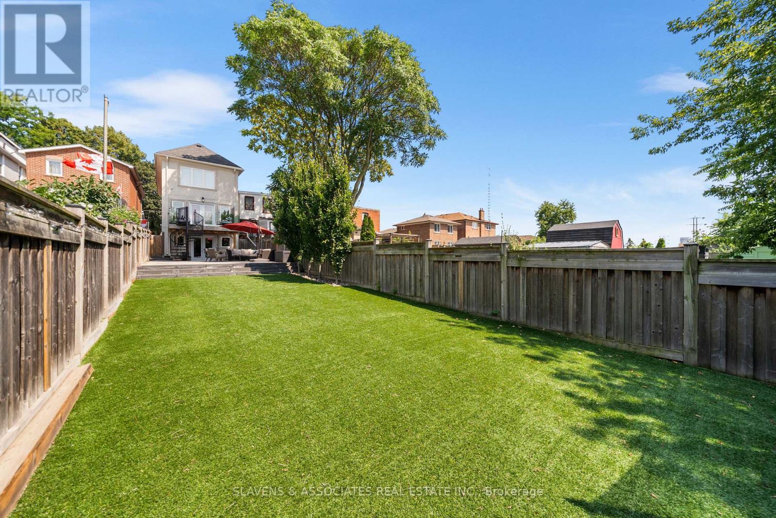 Photo 41 of 102 Gilbert Avenue, Toronto ON