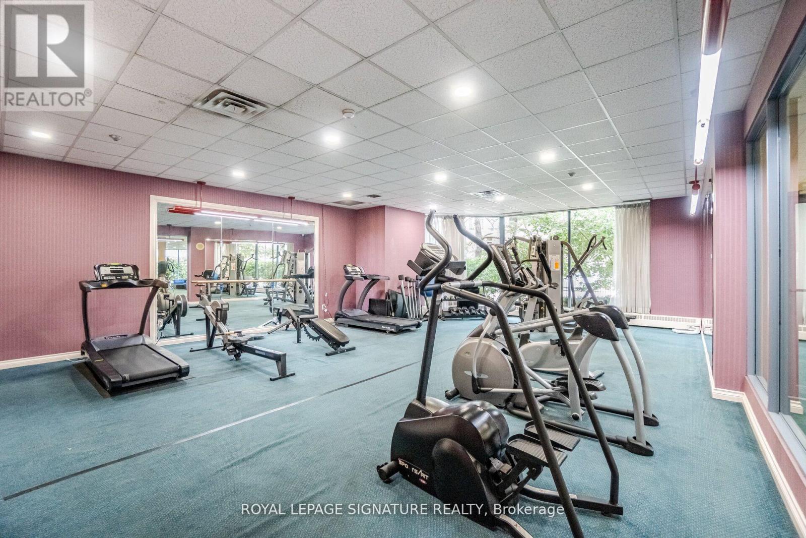 Photo 3 of 910 250 Webb Drive, Mississauga ON