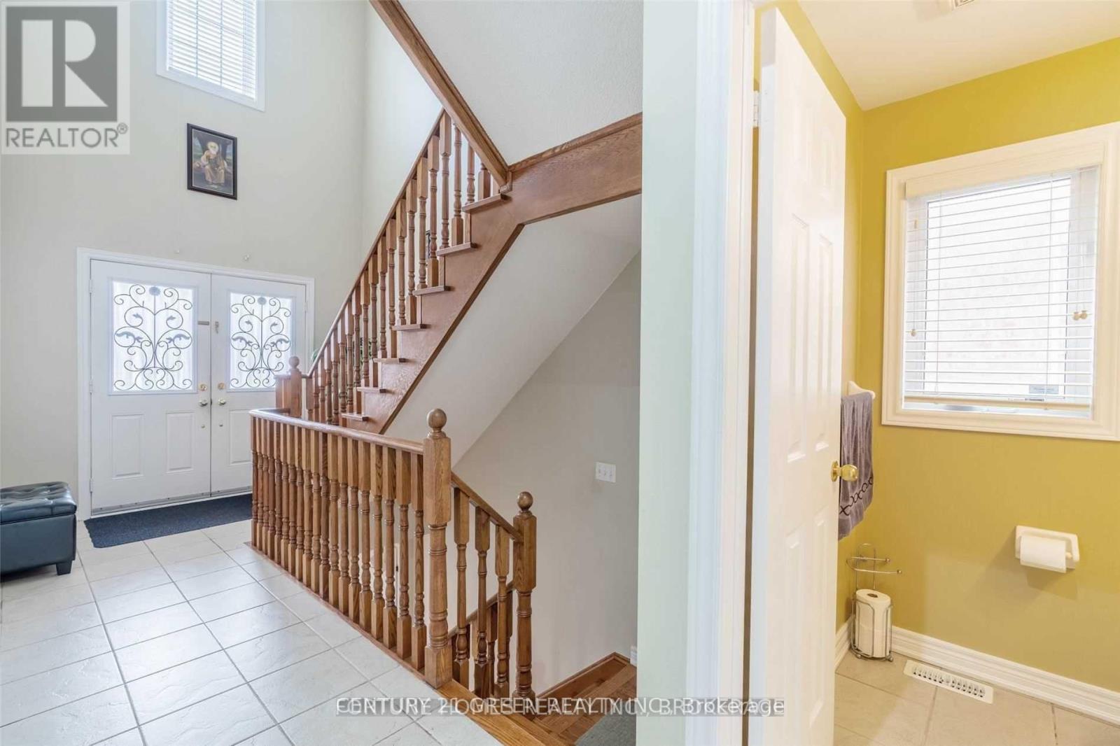 Photo 16 of 41 Attview Crescent, Brampton ON