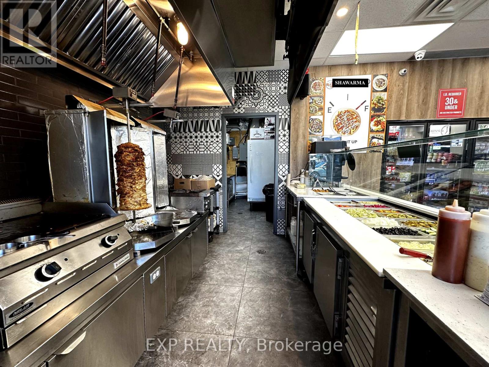 Photo 10 of 5455 Steeles Avenue W, Toronto ON