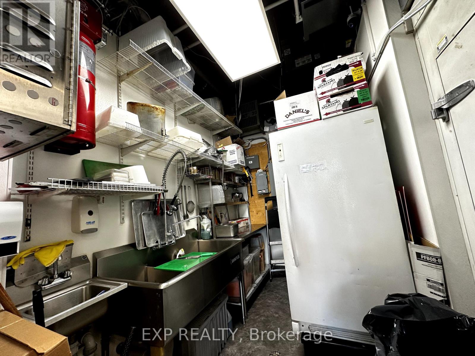Photo 8 of 5455 Steeles Avenue W, Toronto ON