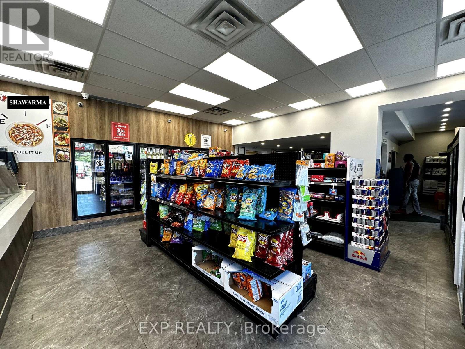 Photo 9 of 5455 Steeles Avenue W, Toronto ON