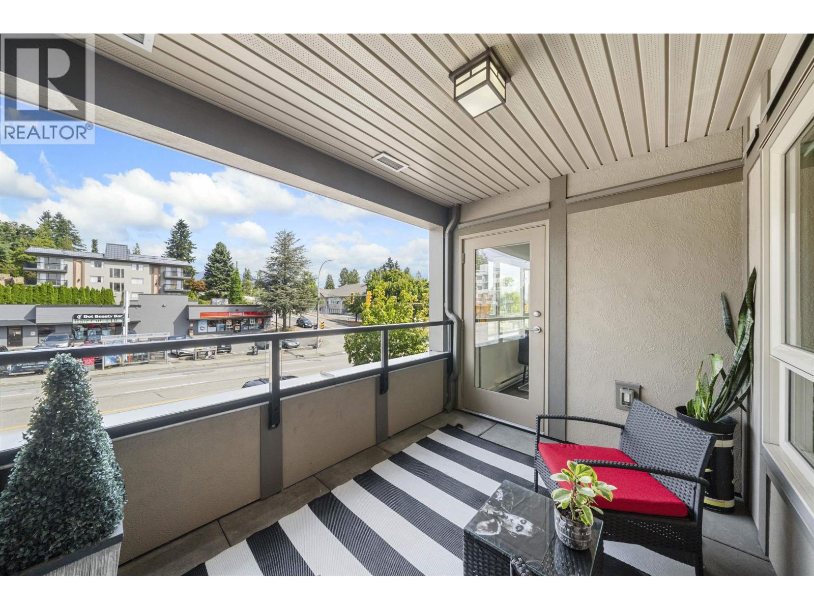 Photo 9 of 201 5688 Hastings Street, Burnaby BC