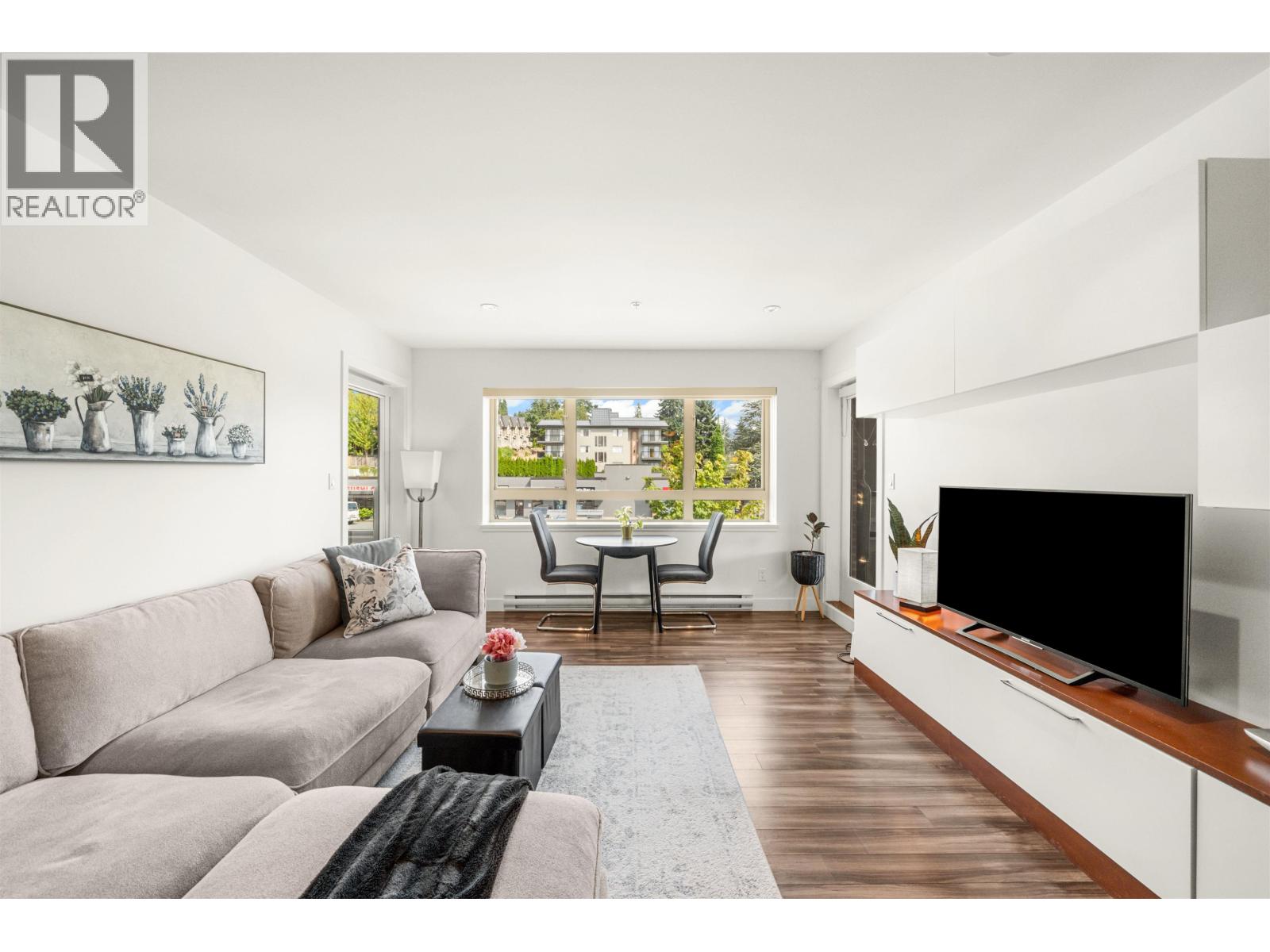 Photo 12 of 201 5688 Hastings Street, Burnaby BC
