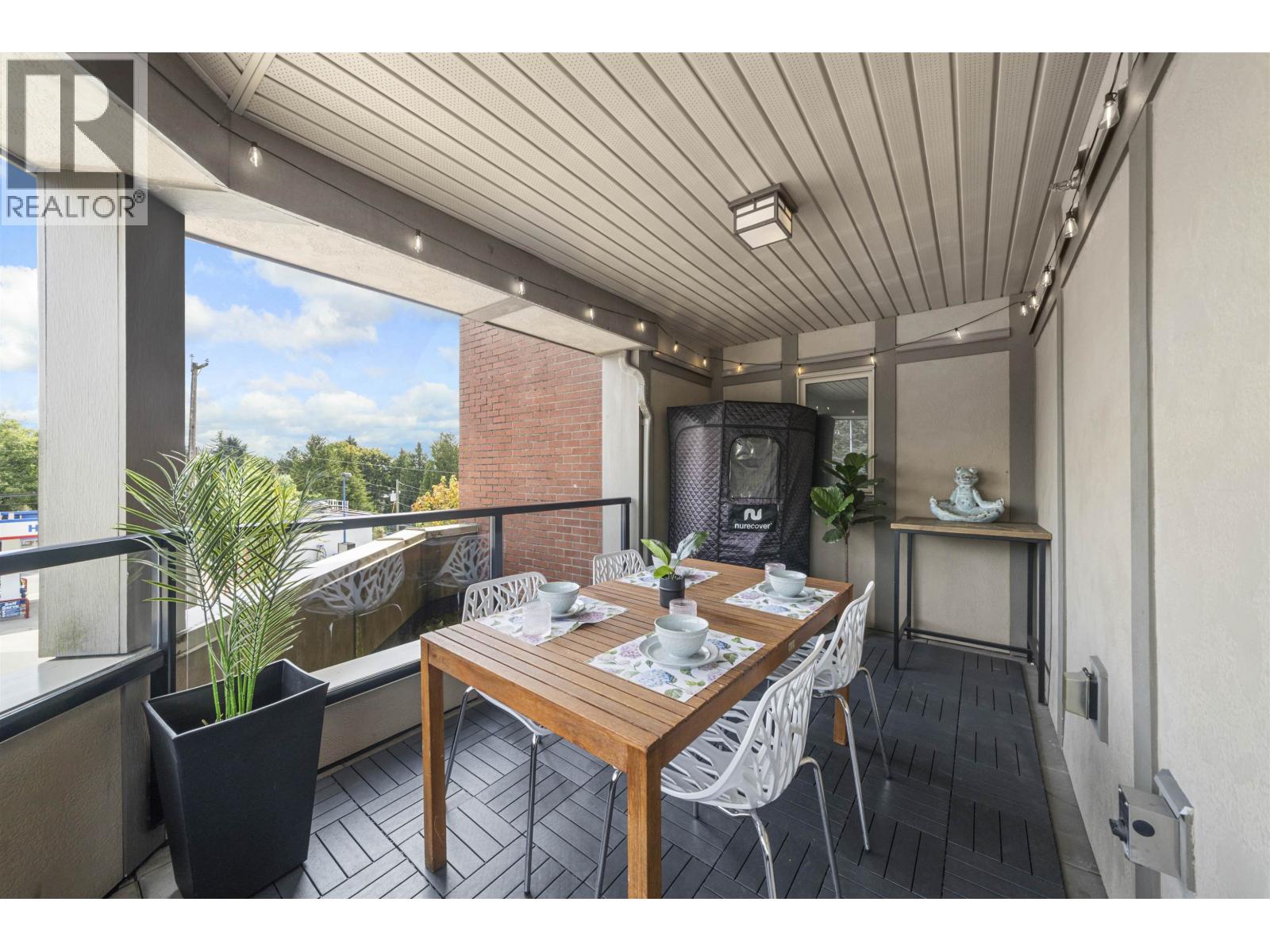 Photo 8 of 201 5688 Hastings Street, Burnaby BC