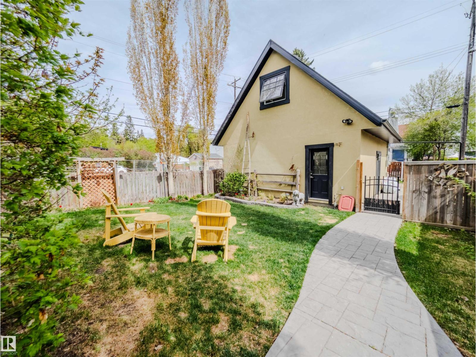 Photo 1 of 10067 93 St Nw, Edmonton AB