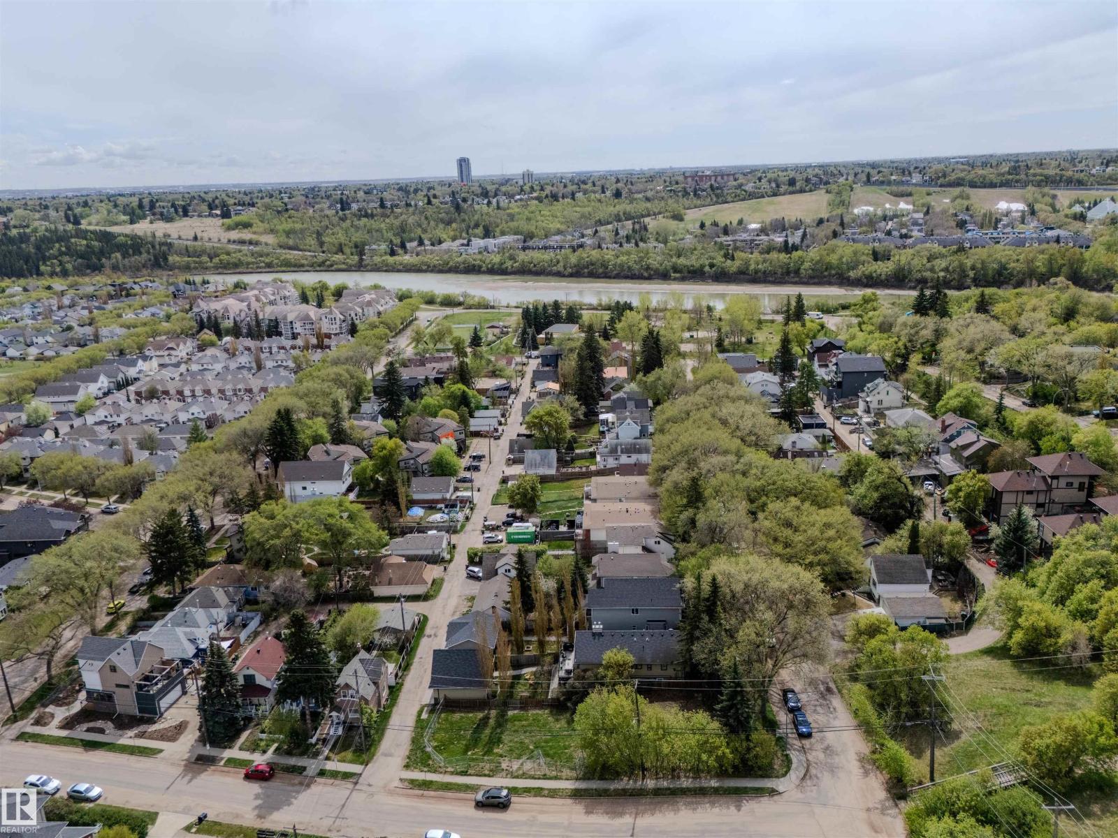 Photo 69 of 10067 93 St Nw, Edmonton AB