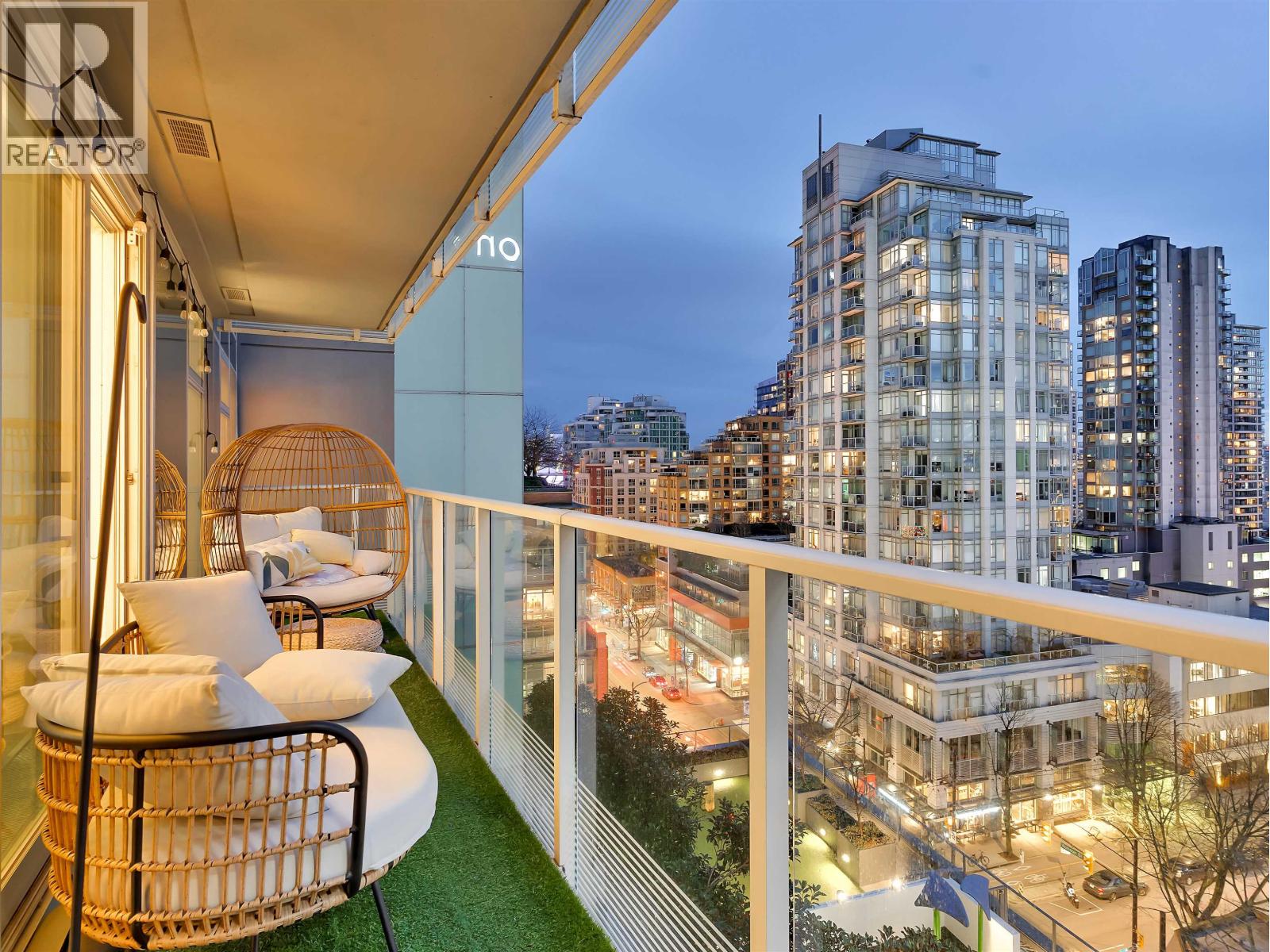 Photo 8 of 1001 777 Richards Street, Vancouver BC