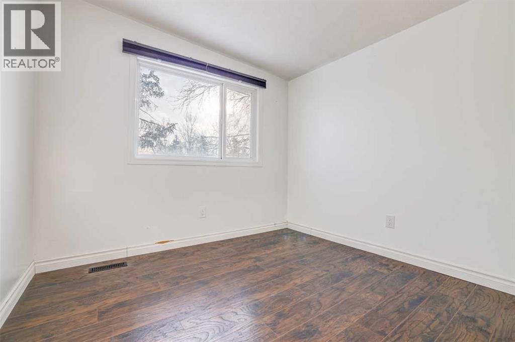 Single Family House for Sale in  Dover Crescent SE Dover Calgary 
