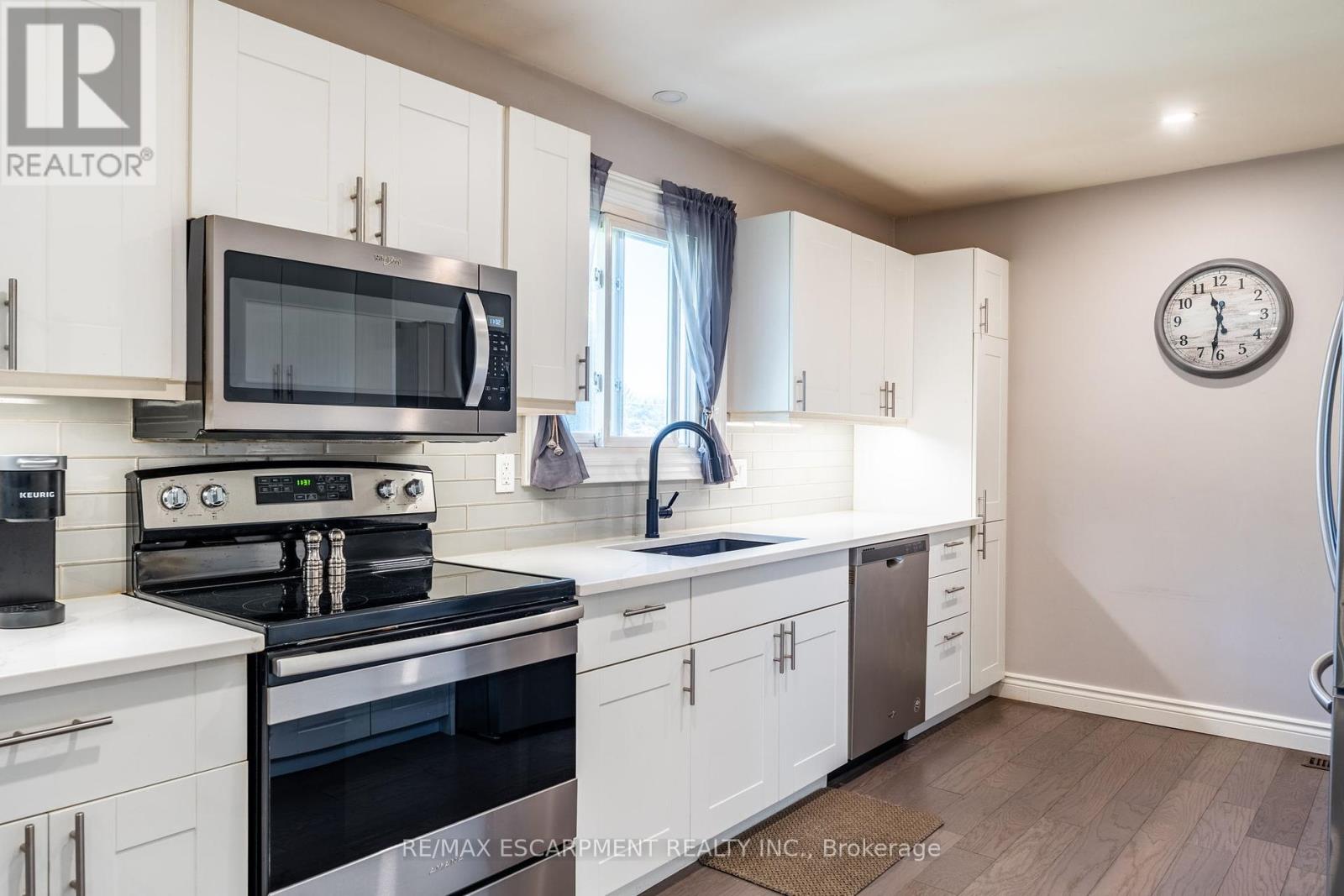 Photo 26 of 258 Oakhill Drive, Brantford ON