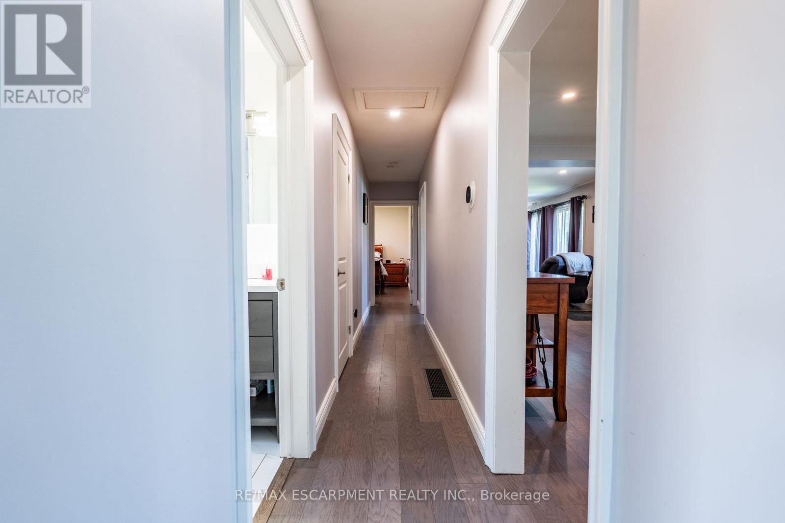 Photo 44 of 258 Oakhill Drive, Brantford ON