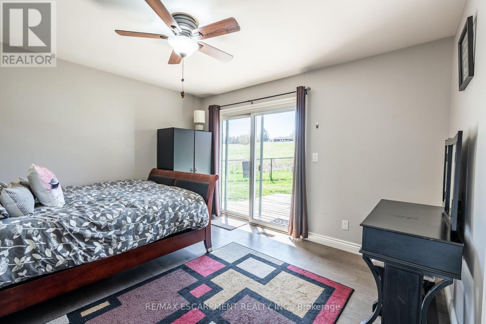 Photo 36 of 258 Oakhill Drive, Brantford ON