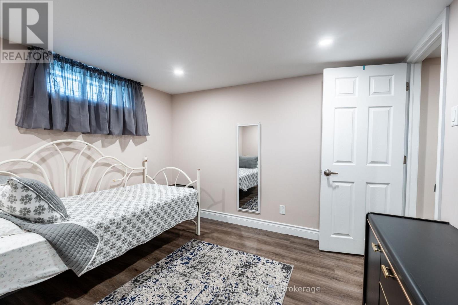 Photo 7 of 258 Oakhill Drive, Brantford ON
