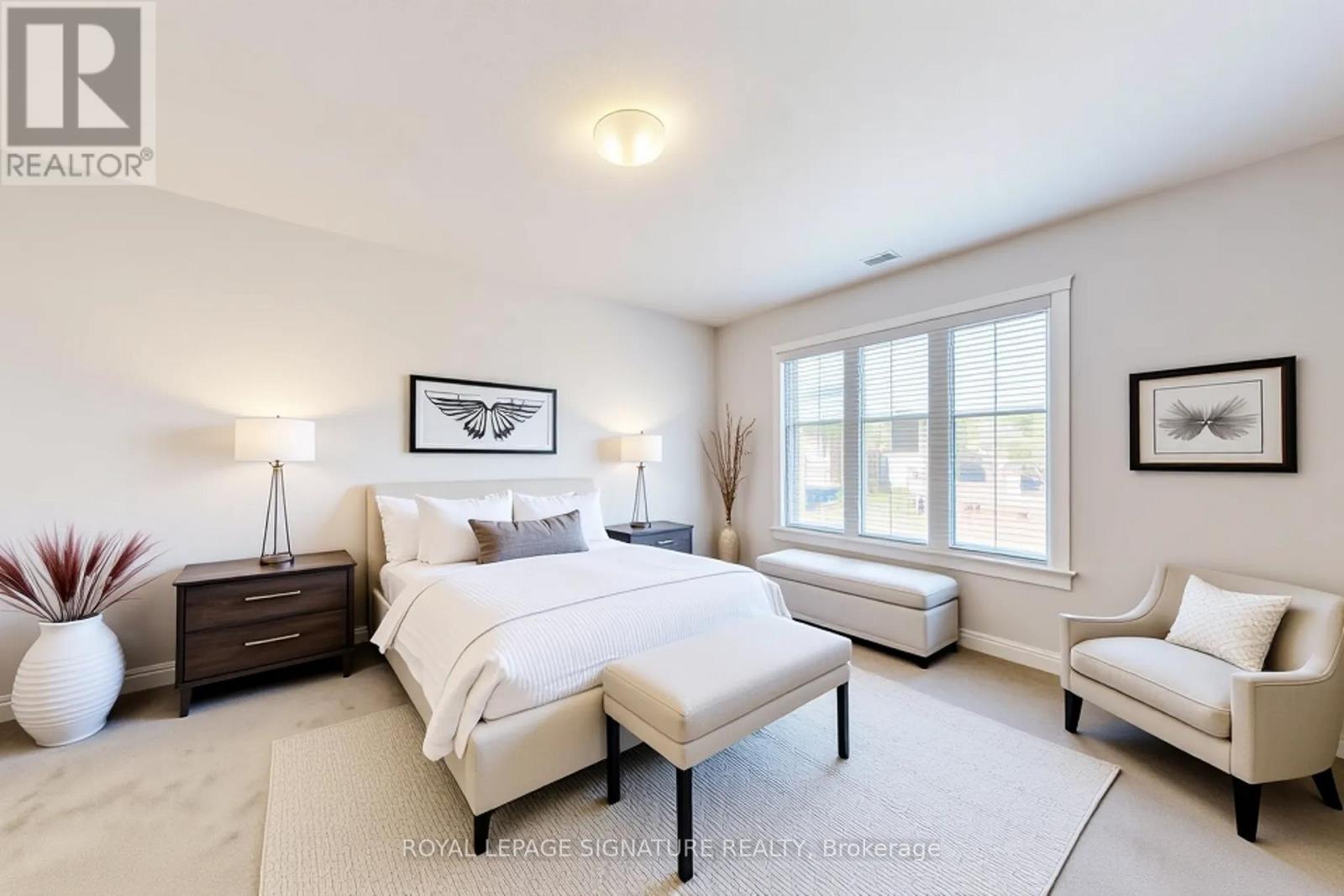 Photo 4 of 37 10 Birmingham Drive, Cambridge ON