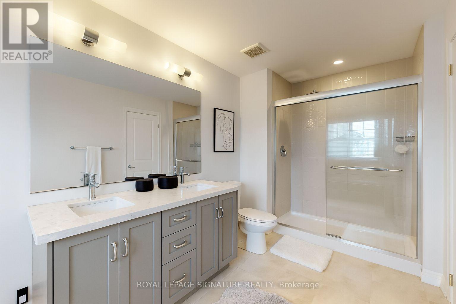 Photo 21 of 37 10 Birmingham Drive, Cambridge ON
